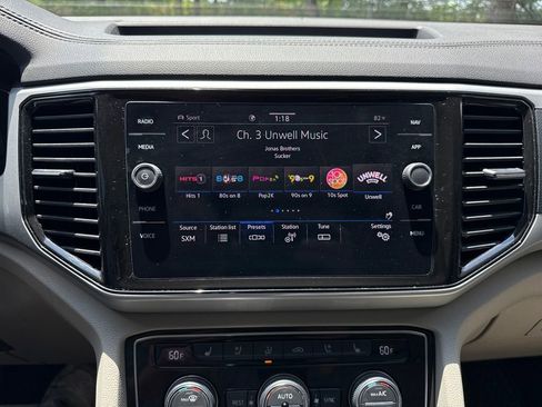 Used 2021 Volkswagen Atlas SEL Premium AWD/4WD image 19