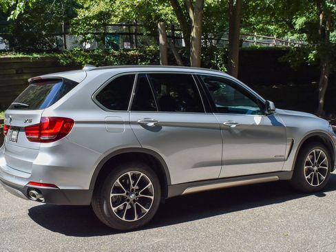 Used 2017 BMW X5 xDrive35i AWD/4WD image 7