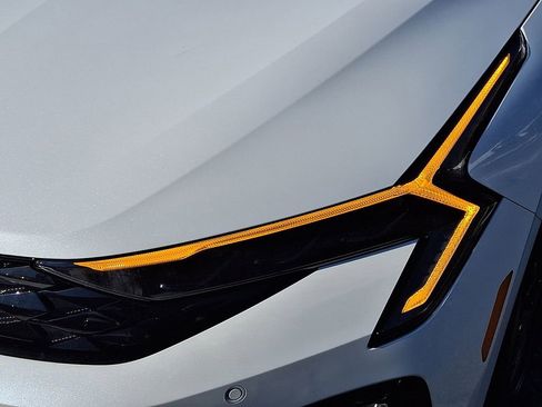 Certified 2025 Kia K5 GT-Line image 10