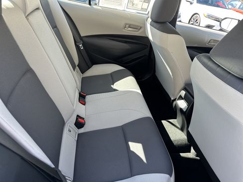 Used 2025 Toyota Corolla LE FWD image 14