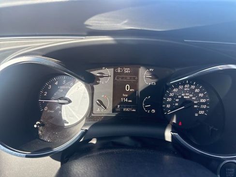 Used 2021 Toyota Sequoia Platinum image 18