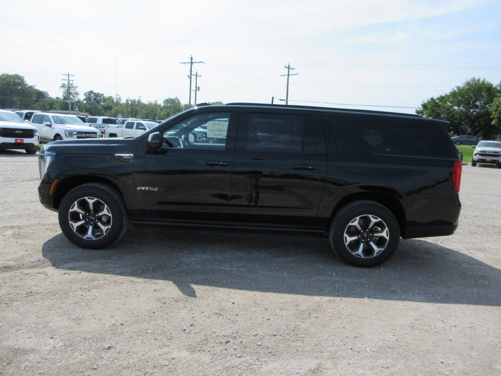 New 2026 GMC Yukon XL AT4 Ultimate AWD/4WD image 6