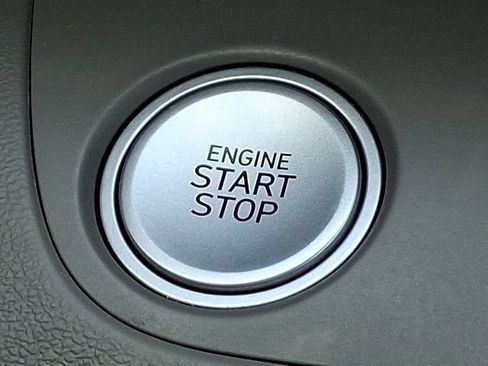 Certified 2024 Hyundai Elantra SEL FWD image 23