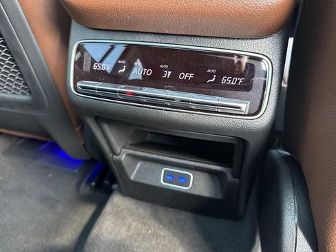 Used 2026 Mercedes-Benz GLS 450 4MATIC image 18