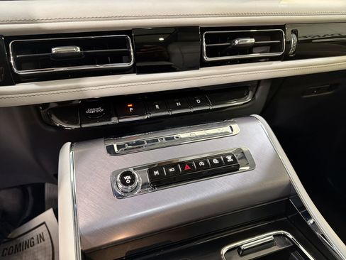 New 2026 Lincoln Aviator 2WD image 21