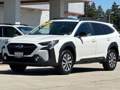 Certified 2025 Subaru Outback Premium AWD/4WD image 7