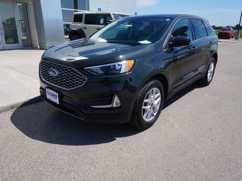 Used 2023 Ford Edge SEL w/ Convenience Package AWD/4WD image 7
