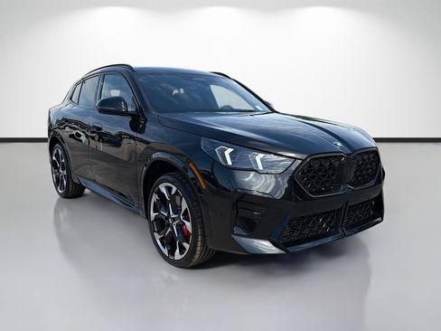 New 2026 BMW X2 xDrive28i w/ Technology Package AWD/4WD image 1