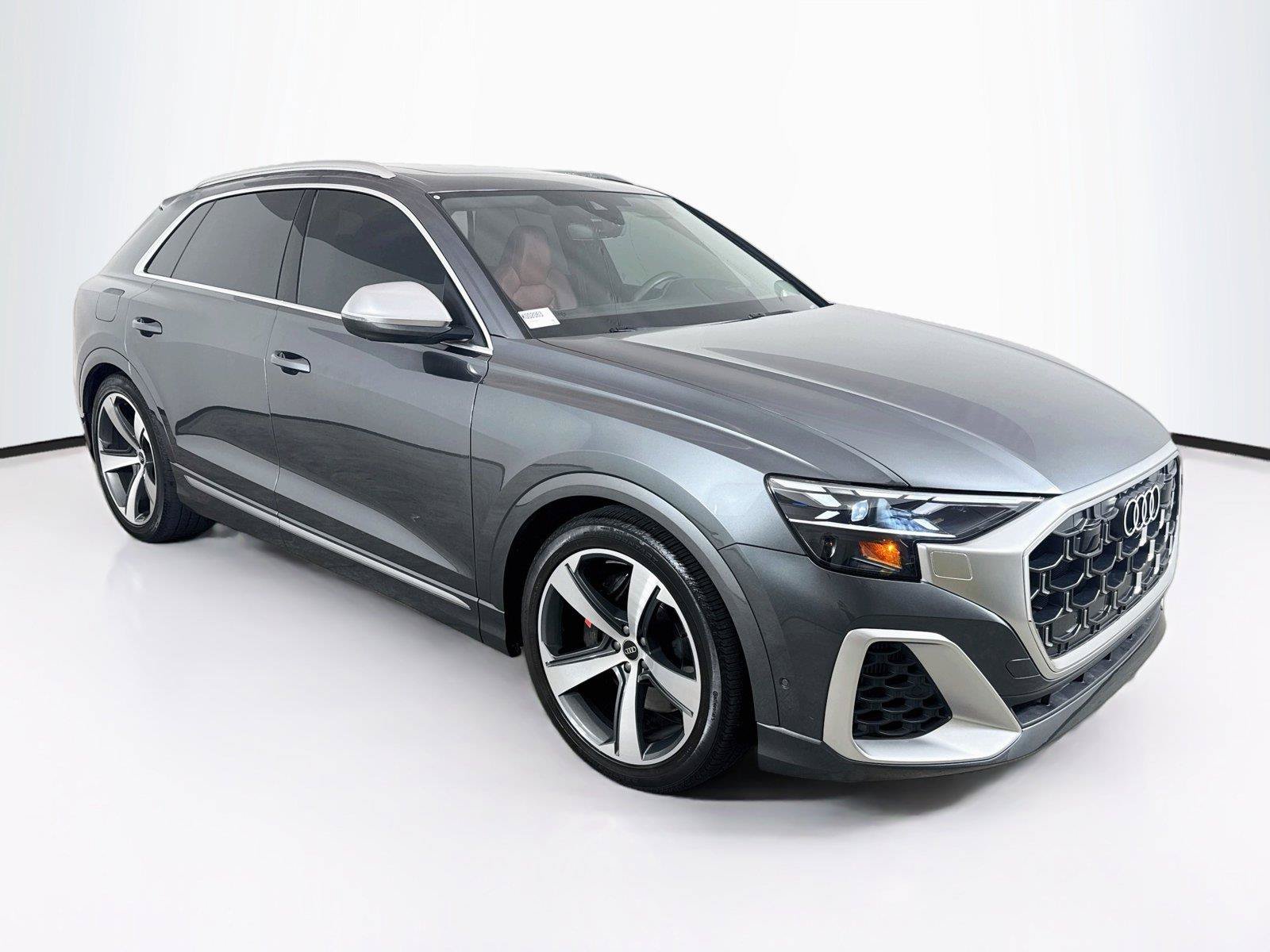 Used 2024 Audi SQ8 Prestige AWD/4WD image 7