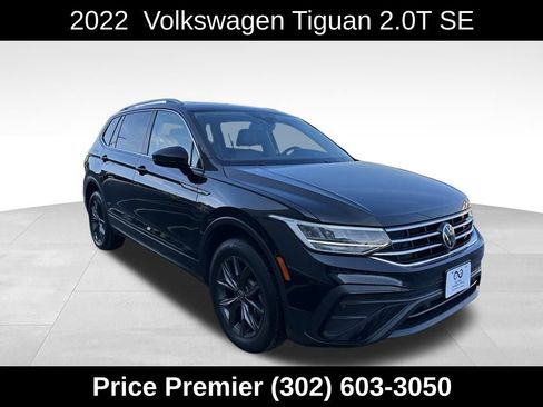 Used 2022 Volkswagen Tiguan SE image 1