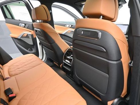 New 2026 BMW X6 M60i image 24