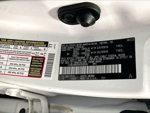 Used 2022 Toyota Highlander LE AWD/4WD image 35
