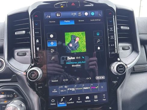 Used 2025 RAM 1500 Laramie image 13