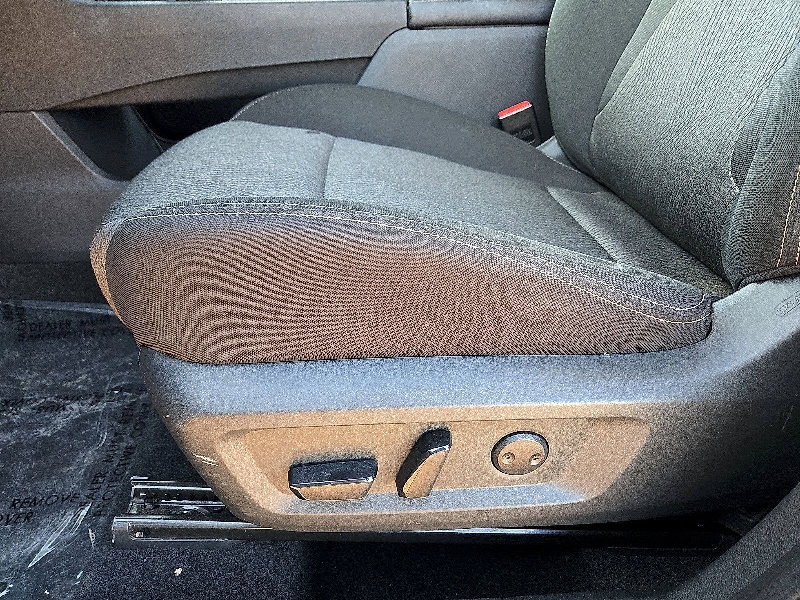 Used 2025 Nissan Rogue SV AWD/4WD image 22