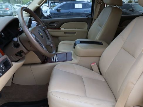 Used 2012 Chevrolet Avalanche LTZ RWD image 22