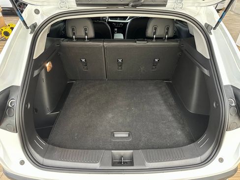 Used 2024 Chevrolet Trax LT w/ Driver Confidence Package image 36