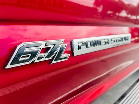 Used 2017 Ford F250 XLT w/ XLT Premium Package AWD/4WD image 9