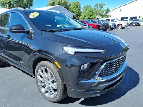 Used 2024 Buick Encore GX Avenir w/ Avenir Technology Package FWD image 5