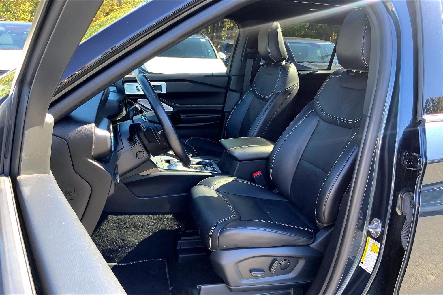 Used 2023 Ford Explorer ST w/ Equipment Group 401A AWD/4WD image 29