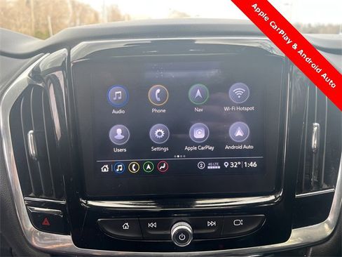 Used 2020 Chevrolet Traverse RS image 40