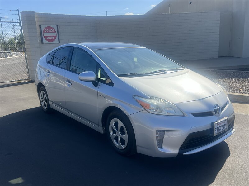 Used 2013 Toyota Prius Four w/ Deluxe Solar Roof Pkg FWD image 18