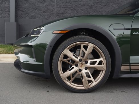 Certified 2025 Porsche Taycan 4 Cross Turismo image 37