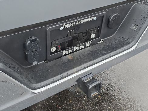 Certified 2024 Chevrolet Silverado 1500 LT image 9