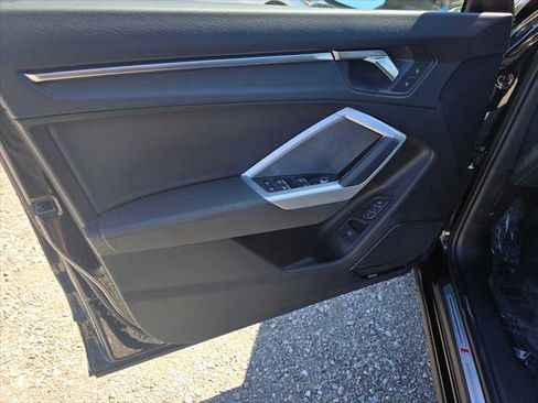 New 2025 Audi Q3 2.0T Premium image 23
