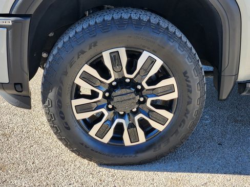 Certified 2024 GMC Sierra 2500 Denali Ultimate AWD/4WD image 31
