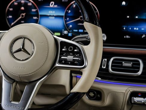 Used 2022 Mercedes-Benz Maybach GLS 600 4MATIC image 27