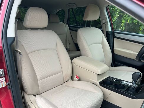 Used 2019 Subaru Outback 2.5i Premium AWD/4WD image 39