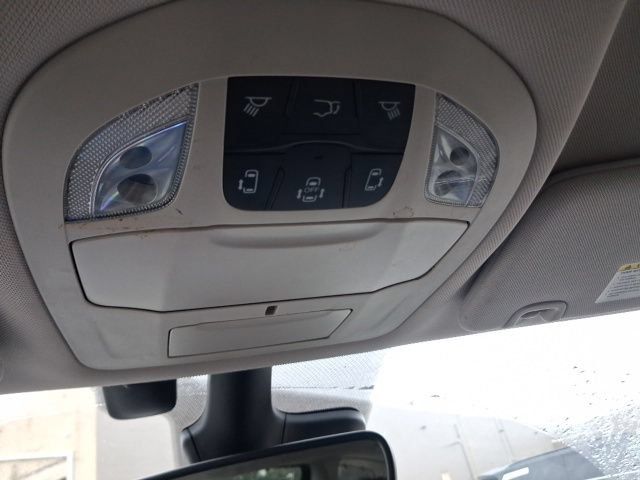 Used 2021 Chrysler Pacifica Touring-L w/ Premium & Safety Sphere Group FWD image 17