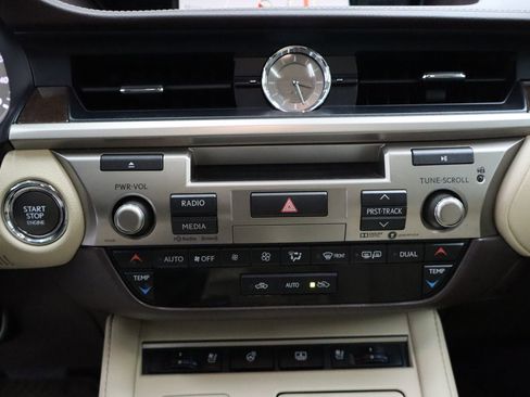 Used 2017 Lexus ES 350 350 w/ Luxury Package image 21