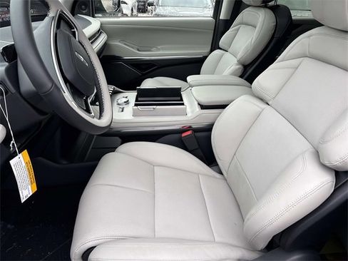 New 2025 Lincoln Navigator L Reserve image 23