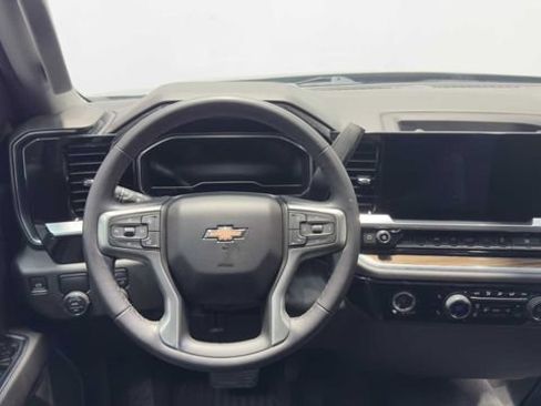 Used 2022 Chevrolet Silverado 1500 LT RWD image 19