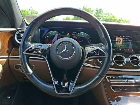 Used 2023 Mercedes-Benz E 350 4MATIC Sedan image 21