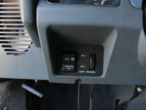 Used 1990 Jeep Wrangler S image 27