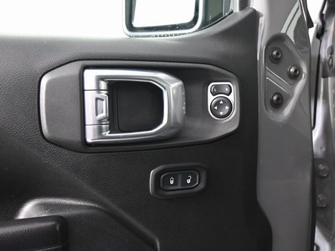 Used 2021 Jeep Gladiator Mojave image 19