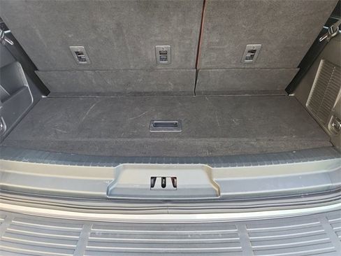 Used 2024 Ford Expedition Limited image 27