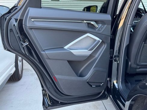 New 2025 Audi Q3 2.0T Premium image 24