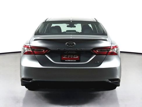Used 2019 Toyota Camry LE FWD image 4