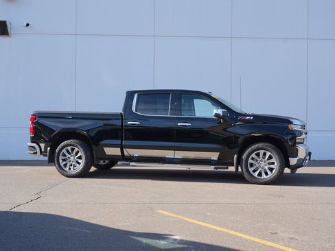 Used 2020 Chevrolet Silverado 1500 LTZ w/ LTZ Premium Package AWD/4WD image 2