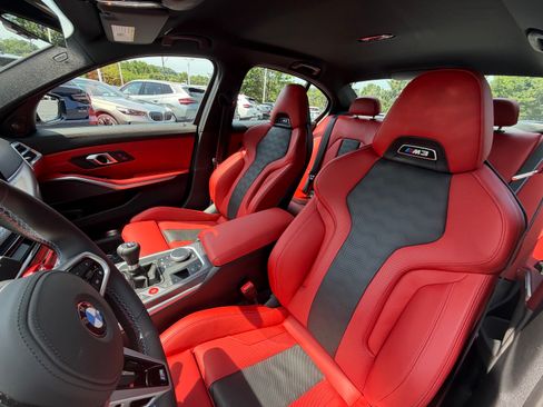 Used 2025 BMW M3 w/ Executive Package RWD image 9