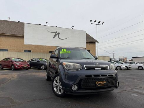 Used 2016 Kia Soul + FWD image 37