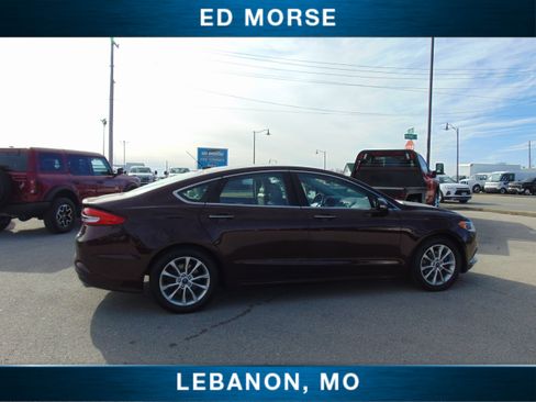 Certified 2017 Ford Fusion SE image 5