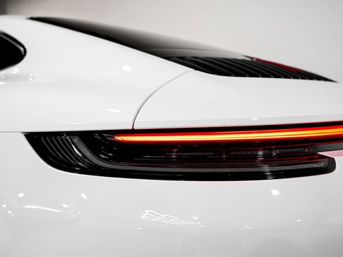 Used 2021 Porsche 911 Carrera S RWD image 38