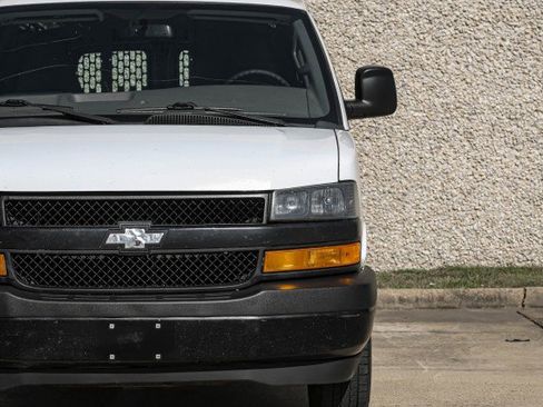 Used 2020 Chevrolet Express 2500 image 43