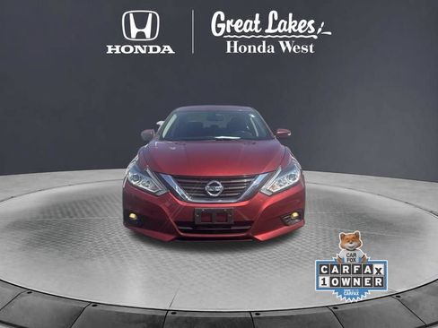 Used 2016 Nissan Altima 2.5 SL w/ 2.5 Technology Package FWD image 2
