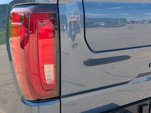 New 2026 GMC Sierra 1500 Denali w/ Technology Package AWD/4WD image 17