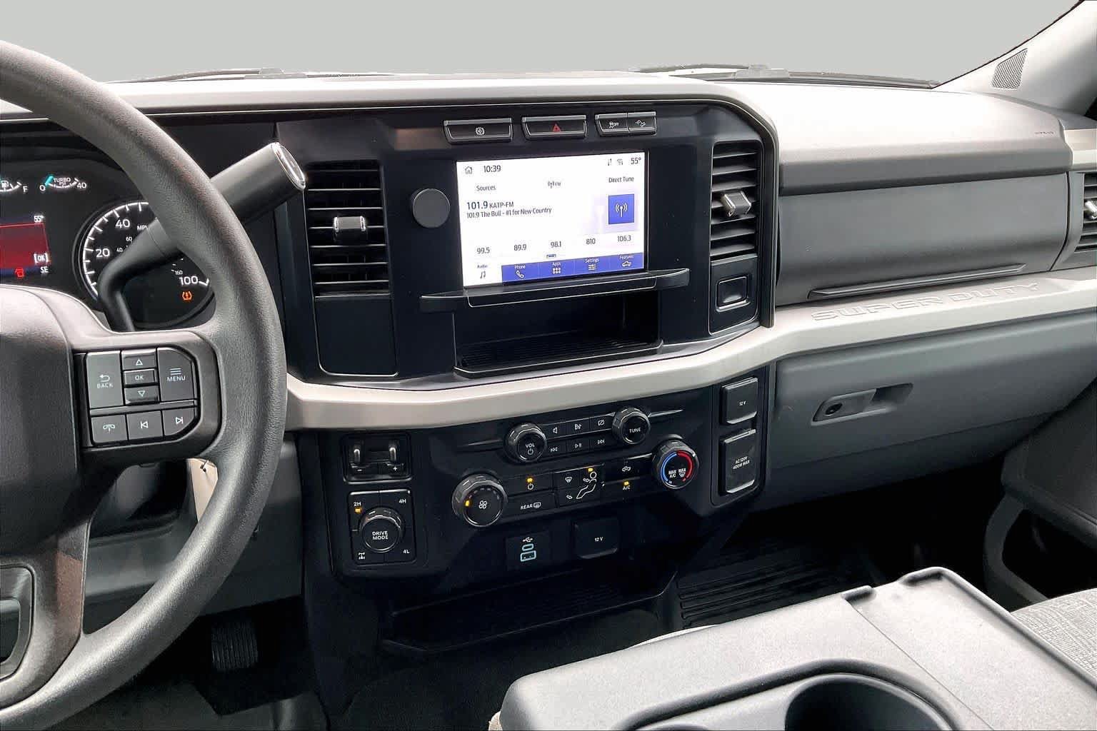 Used 2024 Ford F250 XLT w/ FX4 Off-Road Package AWD/4WD image 6